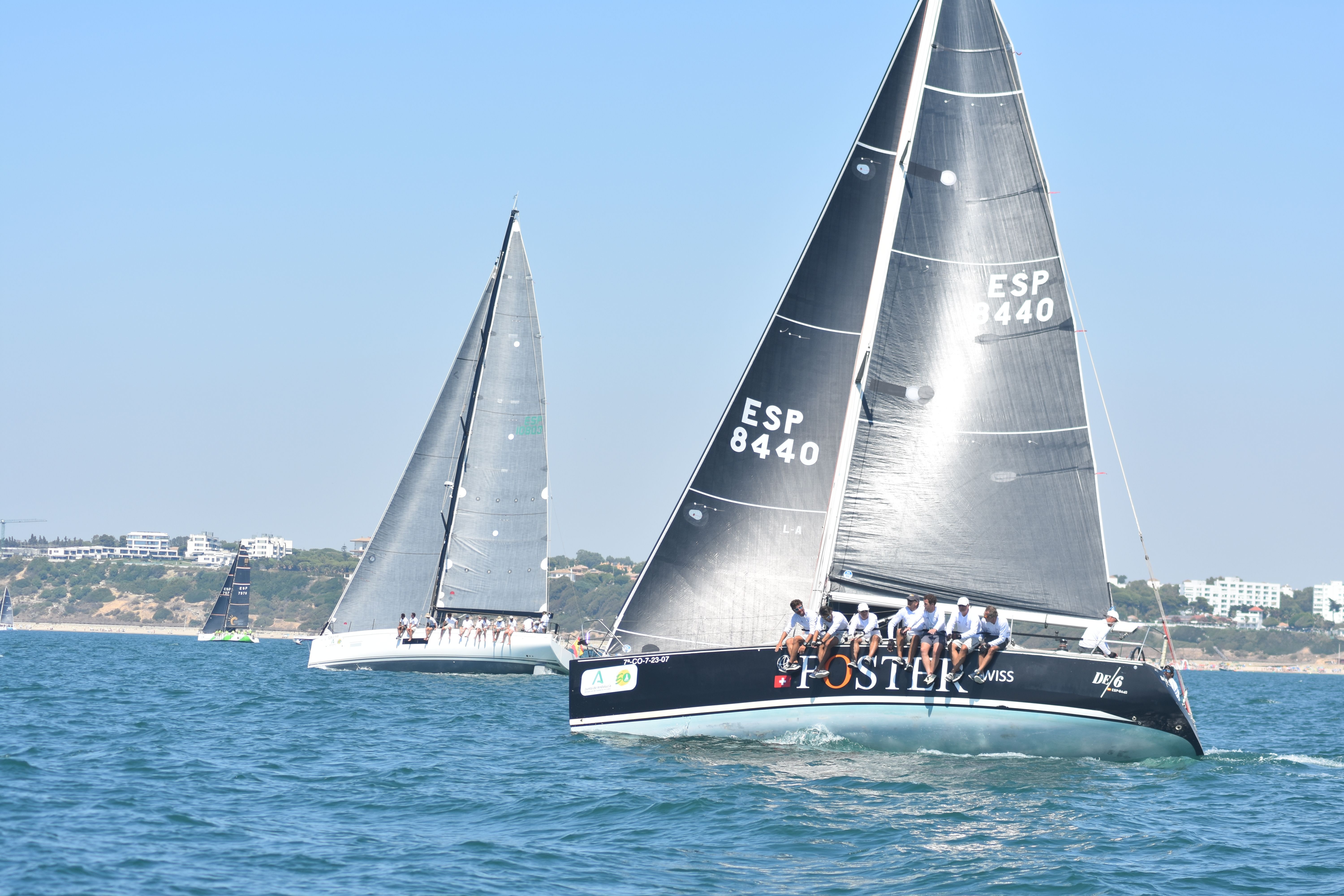 El ‘DE 6 Foster Swiss’ encara imbatido la recta final de nuestra regata con el primer título de la semana en su poder