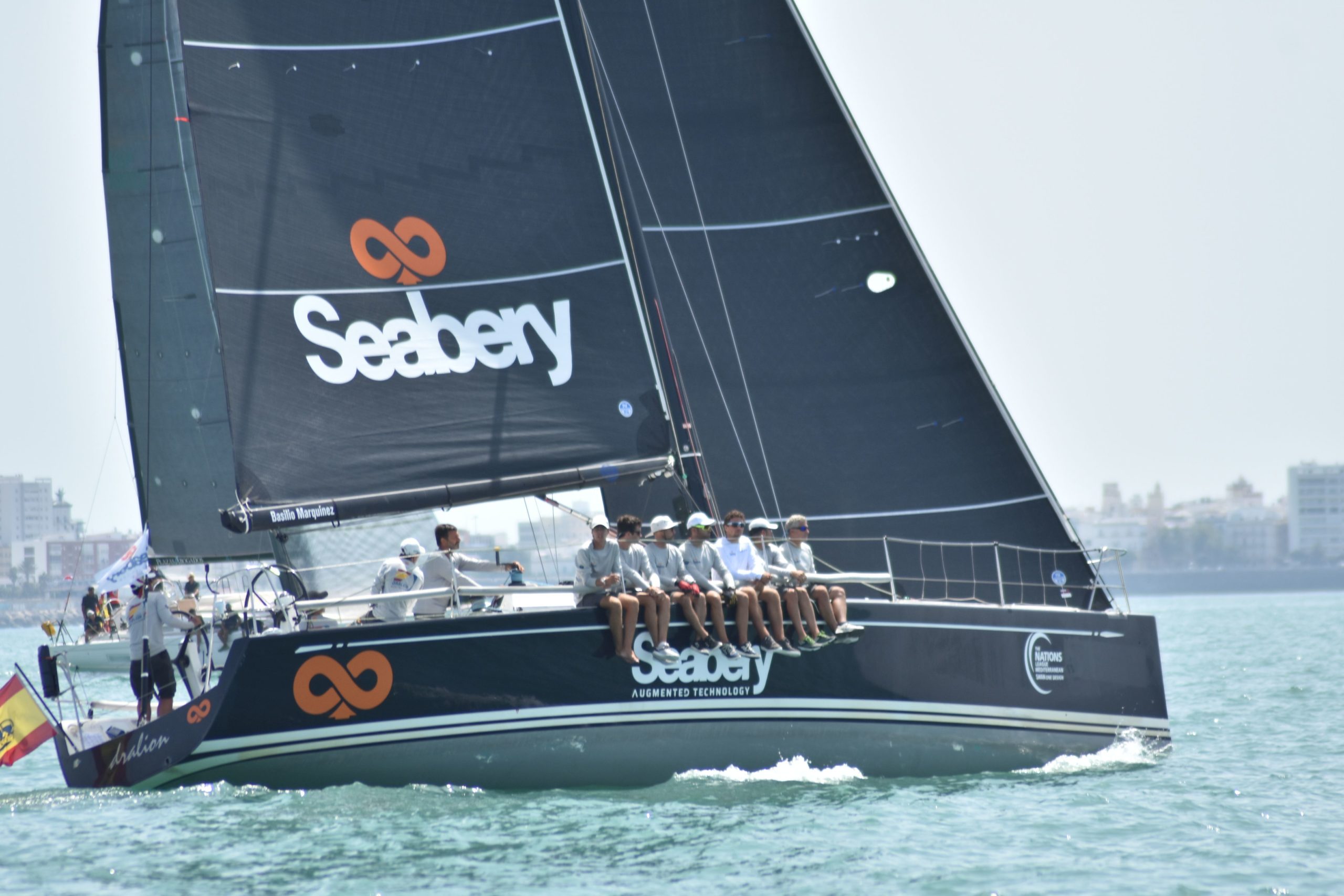 El ‘Seabery Dralion’ gana, también, la 52ª Semana Náutica de El Puerto de Santa María